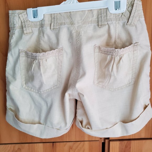 Roxy Women's Yellow Shorts with Eyelet Lace in size 00 - Picture 2 of 6